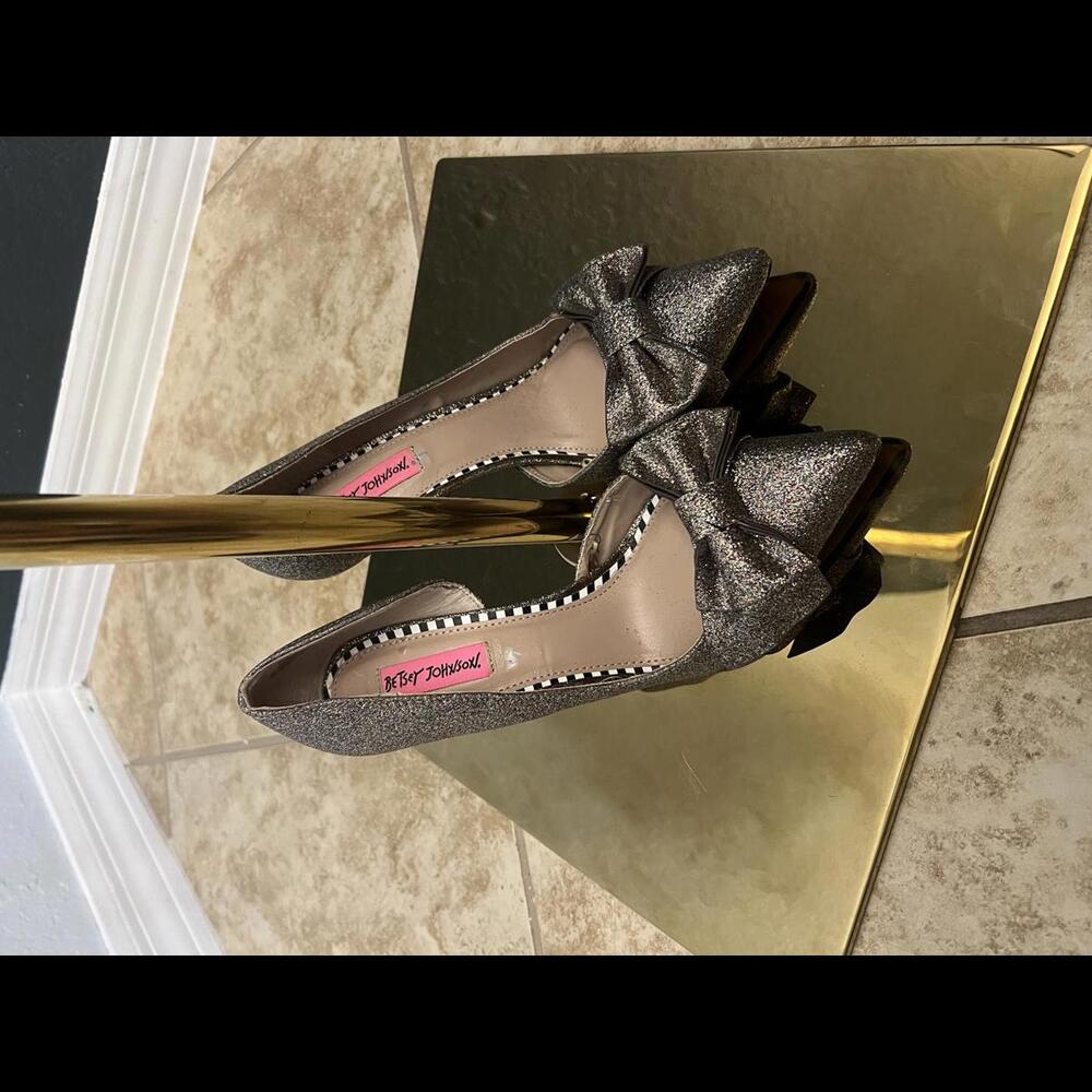 Betsey Johnson Elegant Sparkly Silver Bow Heels